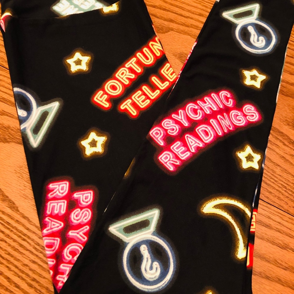 Lularoe Fortune Teller leggings